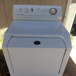 Meet your Posher, Luis amador